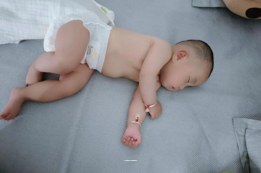 赤峰宝宝呼吸道感染发烧